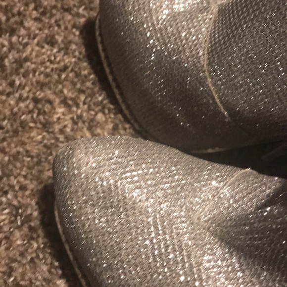 Beautiful silver stilettos!!!! - Picture 5 of 6